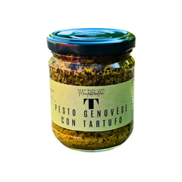 Pesto Genovese con Tartufo im Glas mit grünem Deckel und hellem Etikett, grüne Basilikumsauce mit Trüffel sichtbar