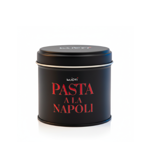 Produktfoto der Miori Pasta alla Napoli Gewürzmischung: 50g-Dose mit italienischem Etikett, abgebildet vor weißem Hintergrund. Die Verpackung zeigt das Miori-Logo und stilisierte Grafikelemente, typisch für Premium-Gewürze, ideal zur Zubereitung cremiger Pastasaucen mit Kräutern, Käse und Olivenöl.