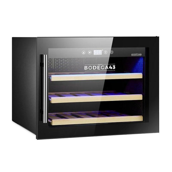Bodega 43 Einbau-Weinklimaschrank B4318CR für 18 Flaschen frontal, voll, Glastür, Griff links