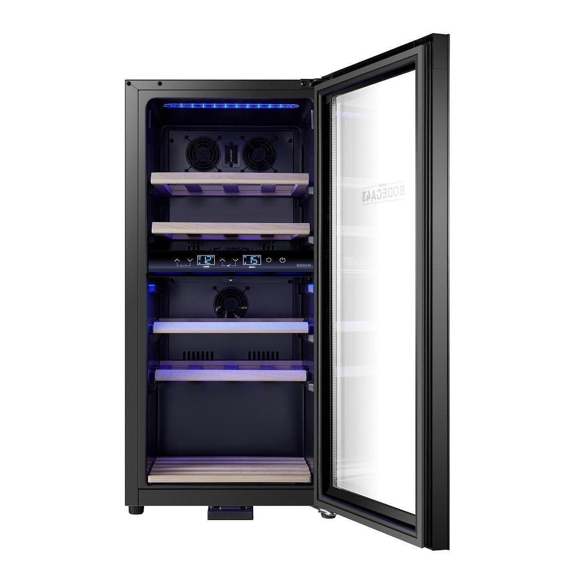 Bodega 43 Weinklimaschrank B4322R geöffnet, leerer Innenraum mit Holzregalen, zwei Zonen, Doppel-Display