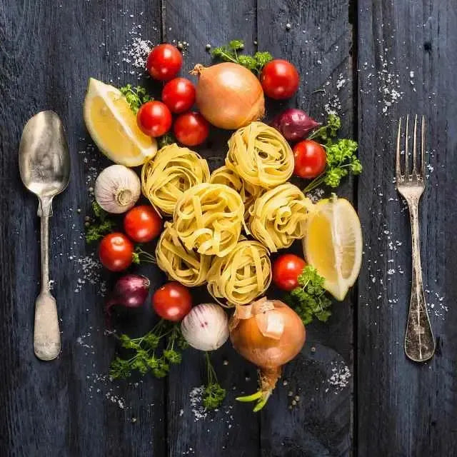 Entdecken Sie exquisite italienische Feinkost bei miori Saarbrücken: Antipasti, Käse, Pasta und vieles mehr.